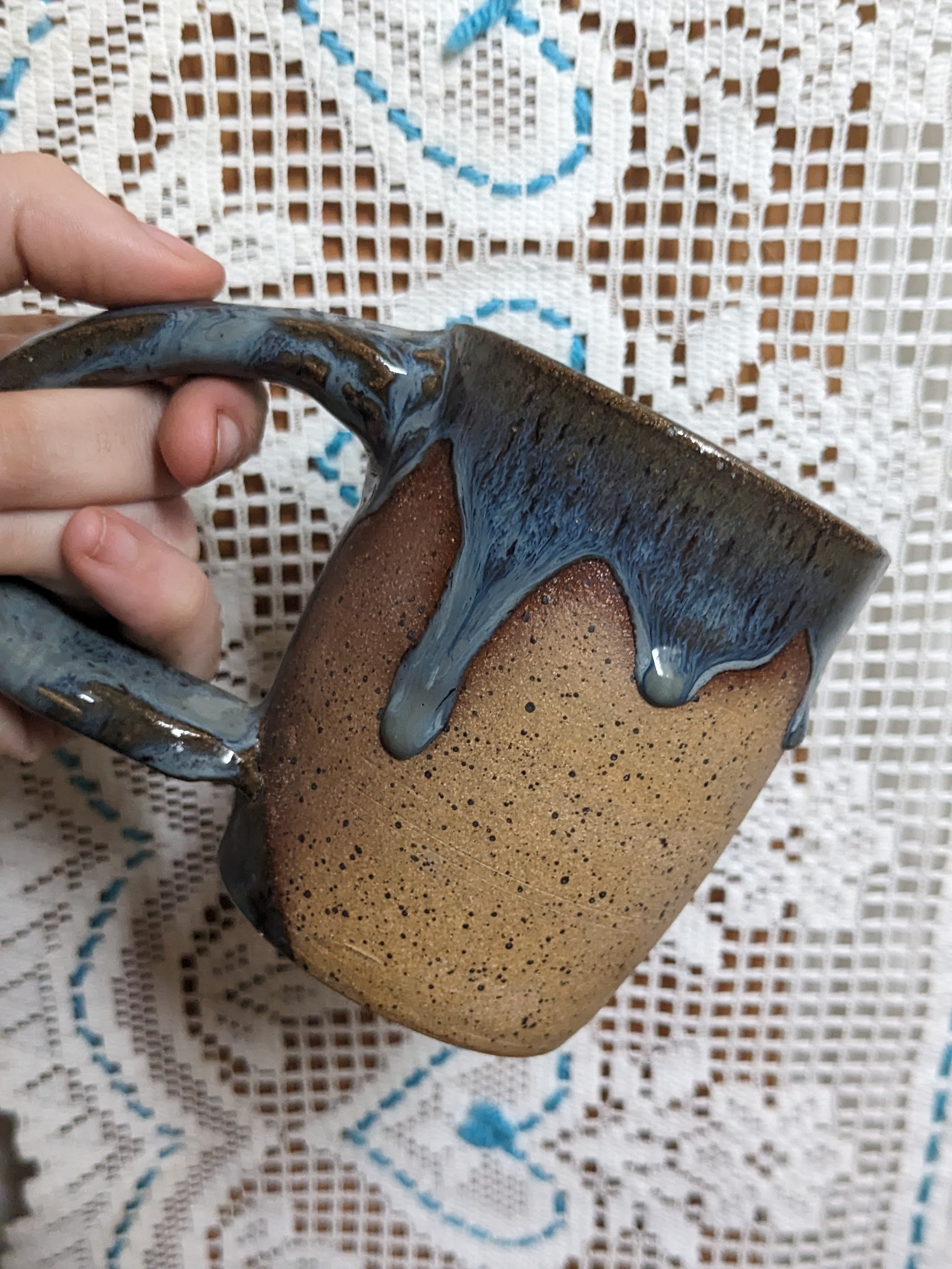 Mugs and tumblers